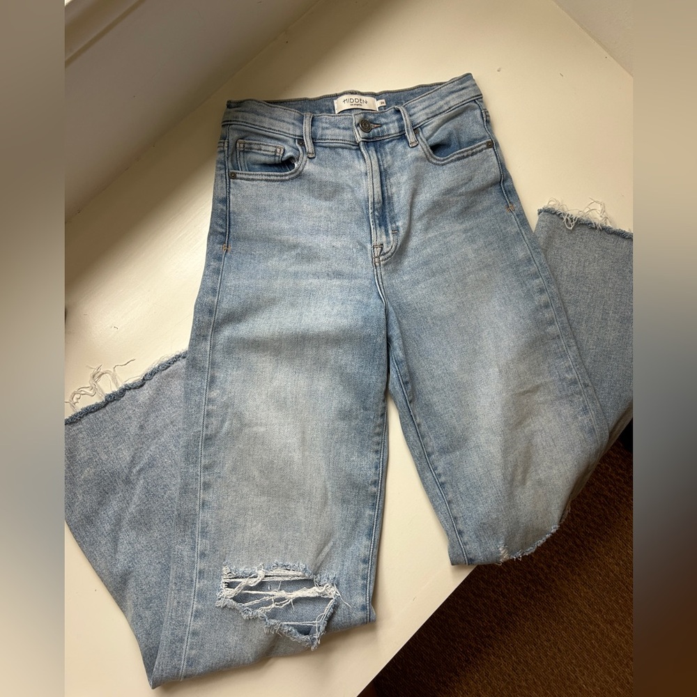 Hidden Los Angeles Jeans — Women’s size 26 Light Washed